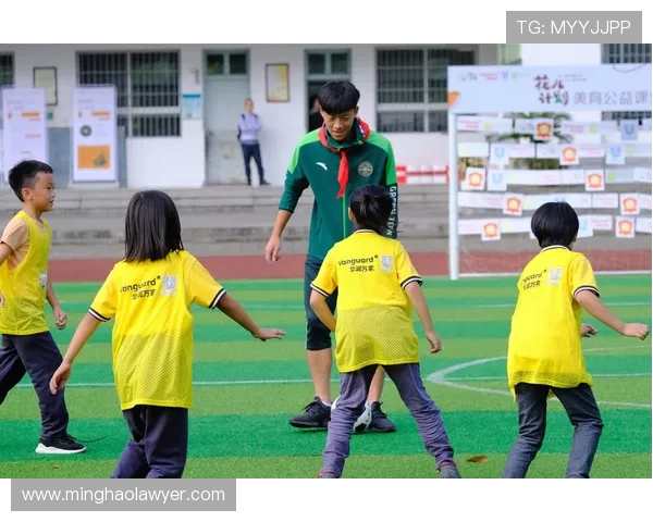 李芳独家揭秘足球技巧与心得分享助你提升球技的秘诀